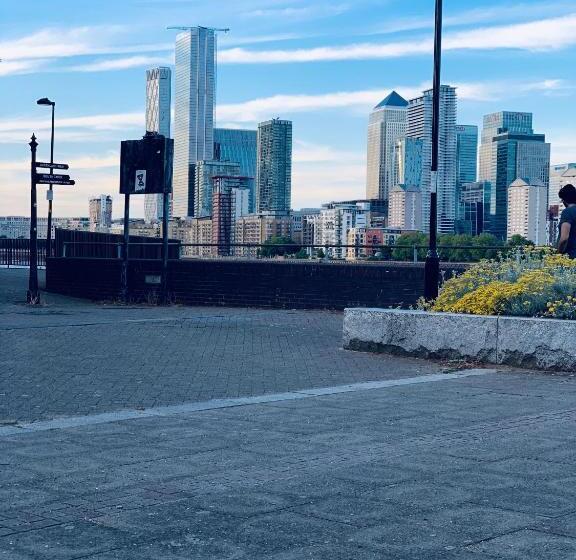 스탠다드 룸, Thames View House