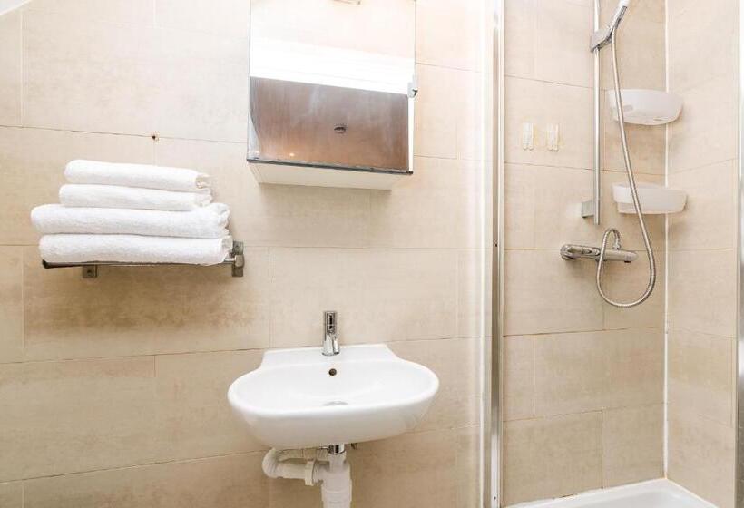 스탠다드 룸, Thames View House