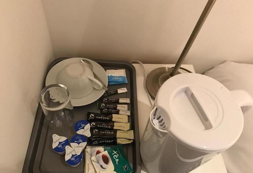 스탠다드 싱글 룸 공동욕실, Thames View House