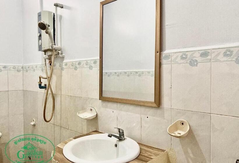 اتاق استاندارد, Garden Village Guesthouse & Pool Bar