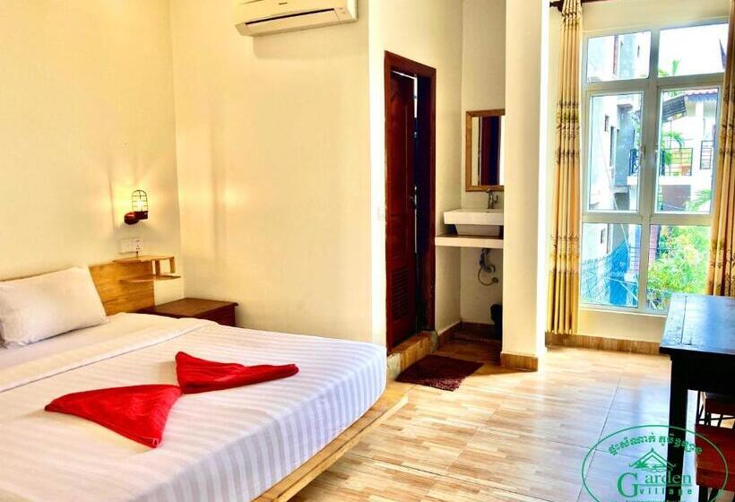 اتاق لوکس یک تخته, Garden Village Guesthouse & Pool Bar