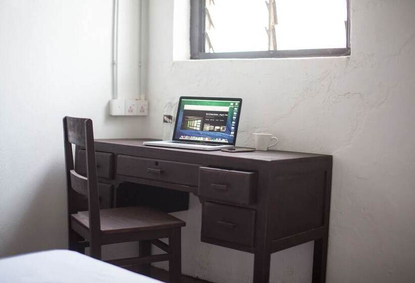 标准三人间, The Marian Boutique Lodging House