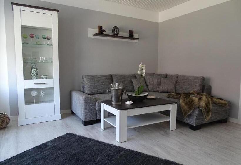 带1个卧室的带阳台的公寓, Gästehaus Schwentineblick