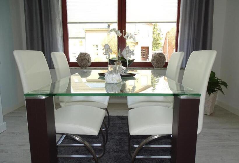 带1个卧室的带阳台的公寓, Gästehaus Schwentineblick