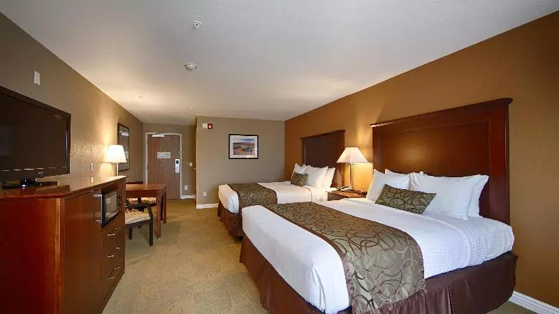 استودیو استاندارد با تخت کینگ, Baymont By Wyndham Galesburg