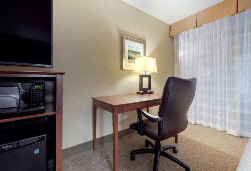 غرفة قياسية سرير ملكى, Best Western Fairmont