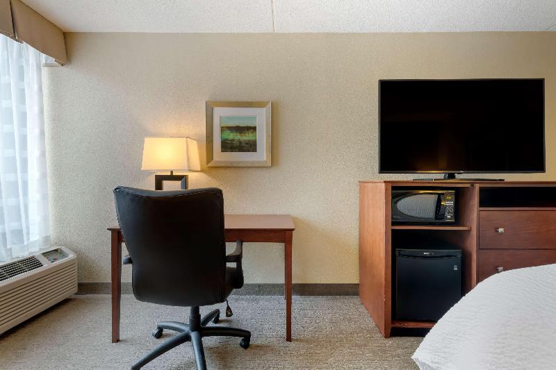 غرفة قياسية سرير كينج, Best Western Fairmont