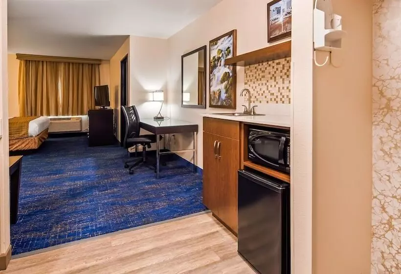 スイート, Best Western Plus Portland Airport Hotel & Suites