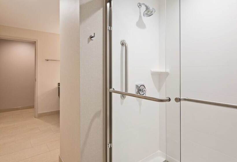Люкс Адаптированный для Инвалидов, Best Western Plus Wilkes Barrescranton Airport
