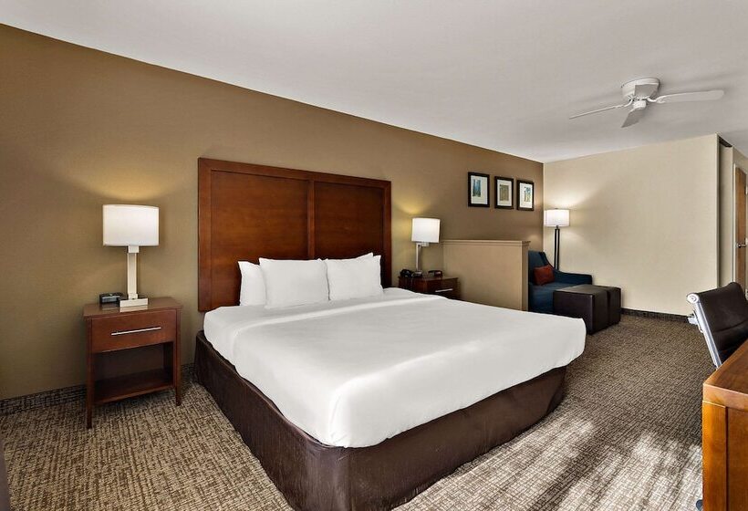 Люкс Кровать Кинг, Comfort Inn & Suites Sequoia Kings Canyon