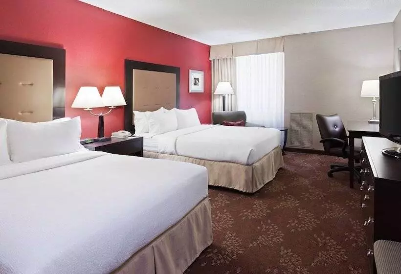 ２ダブルベッドのスタンダードルーム, Holiday Inn Cincinnati Airport, An Ihg
