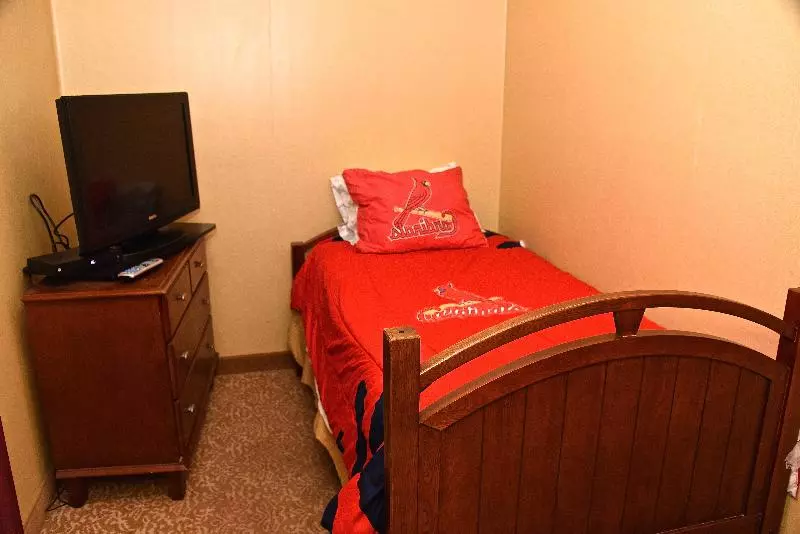 キングサイズベッドのスイートルーム, Holiday Inn Express Hotel & Suites Fenton/i 44, An Ihg
