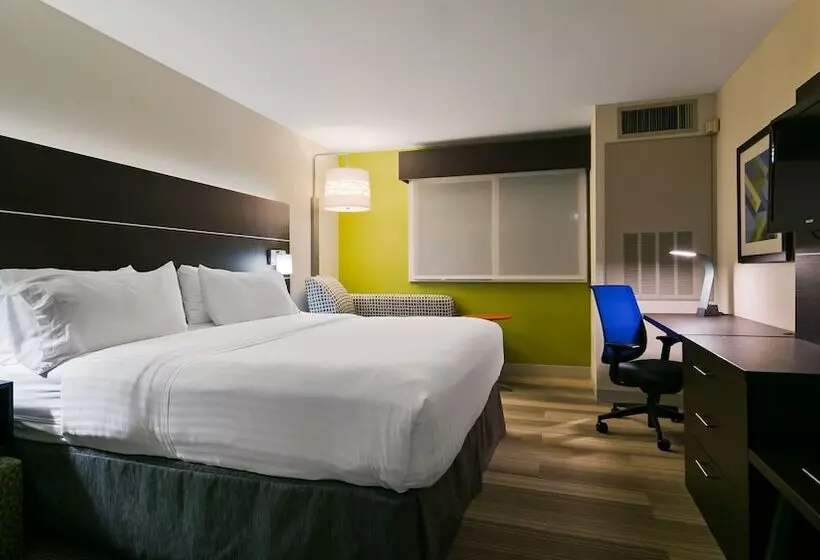 身障者適用スイートルーム, Holiday Inn Express Hotels & Suites Burlington, An Ihg