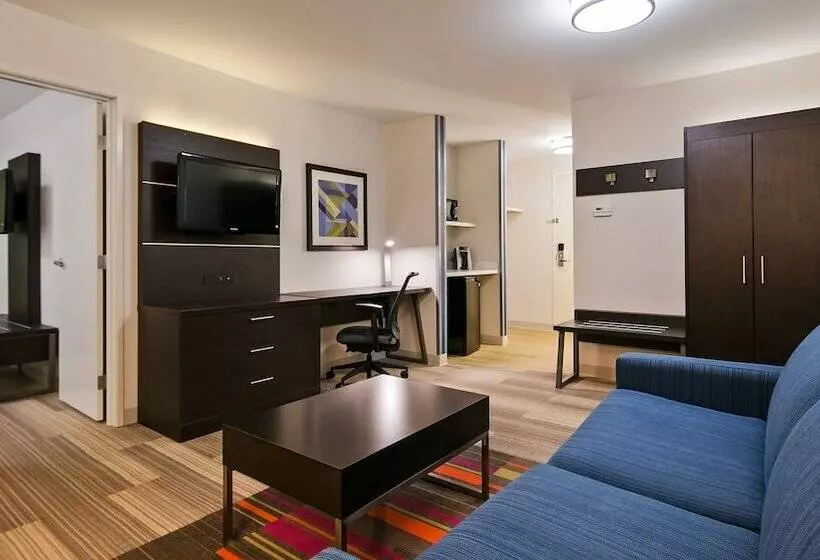 身障者適用スイートルーム, Holiday Inn Express Hotels & Suites Burlington, An Ihg