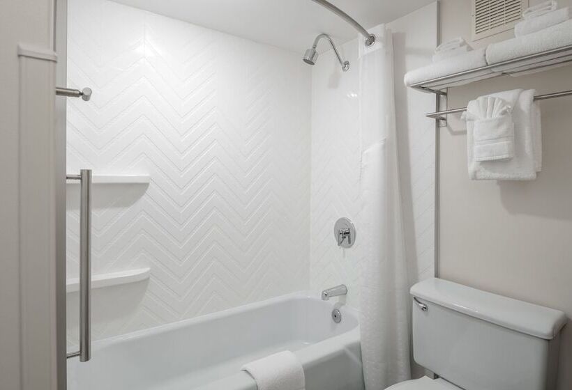 ２ダブルベッドのスタンダードルーム, Holiday Inn Portland By The Bay, An Ihg