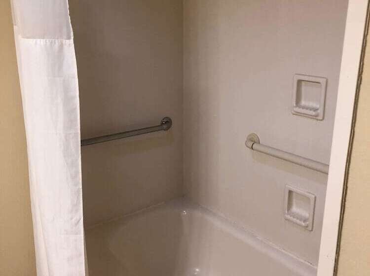 标准间带双人床, Quality Inn Baytown  Houston East