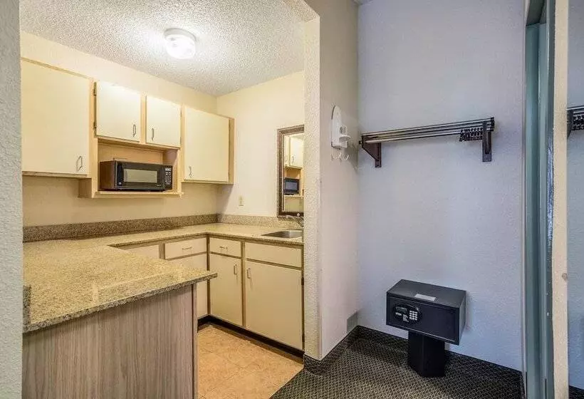 ２ダブルベッドのスタンダードルーム, Quality Inn & Conference Center