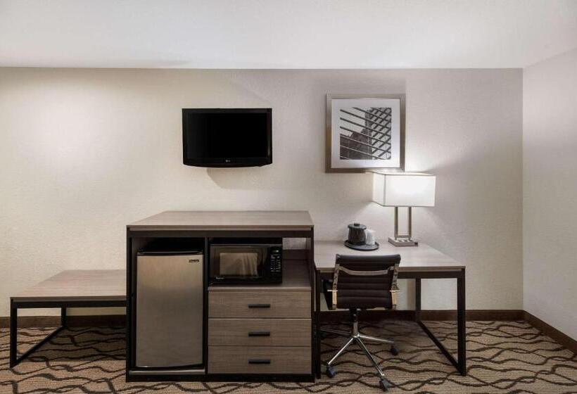 스탠다드 룸 킹사이즈 침대, Quality Inn