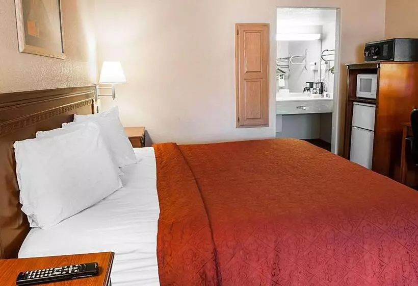 اتاق استاندارد با تخت بزرگ, Quality Inn & Suites Las Cruces  University Area