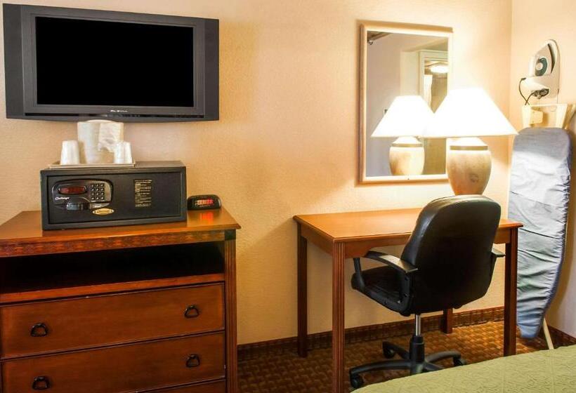 Стандартный Номер Кровать Кинг, Quality Inn & Suites Las Cruces  University Area