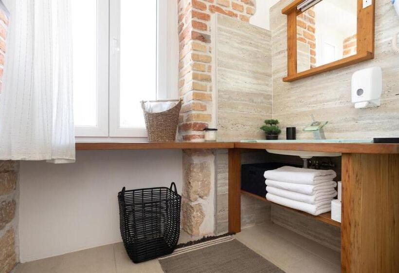 Superior studio with terrace, The House