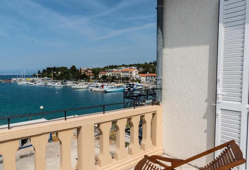 Superior studio with terrace, The House