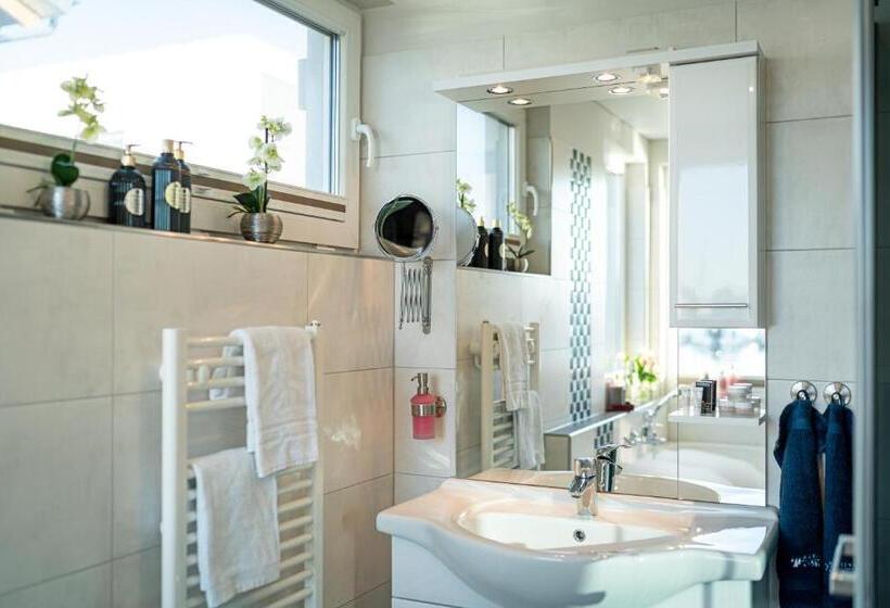 Дом 2 Спальни, Schwimmende Häuser Im Baltic Sea Resort