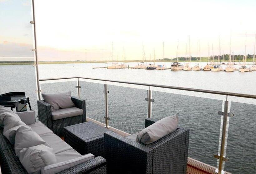 Дом 3 Спальни, Schwimmende Häuser Im Baltic Sea Resort