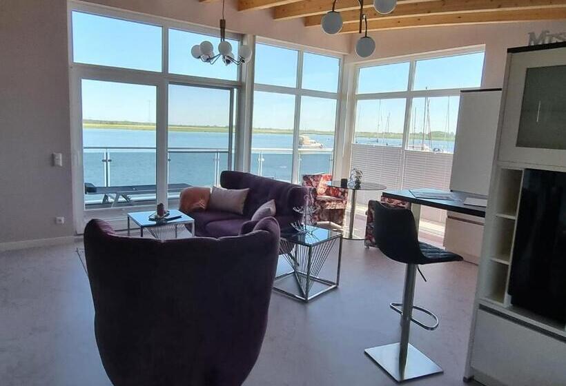 Suite with lake view, Schwimmende Häuser Im Baltic Sea Resort