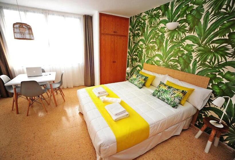 استودیوی استاندارد, Los Escondidos Ibiza