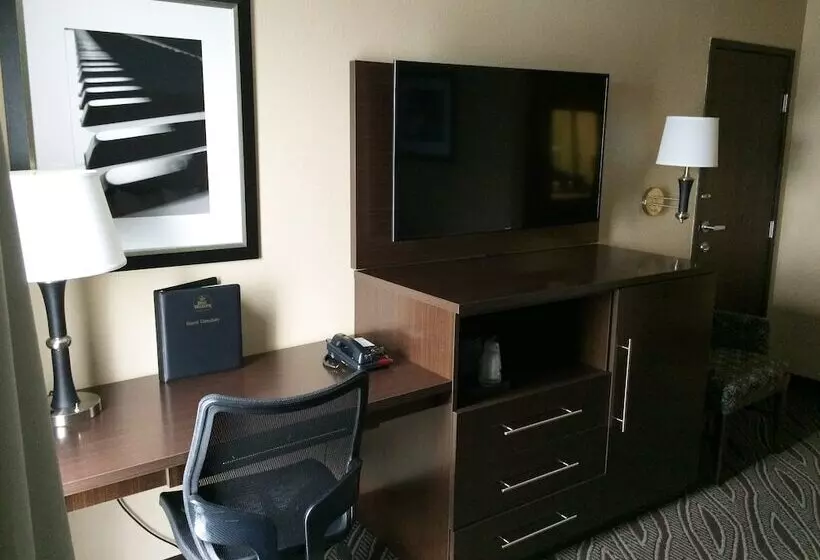 Perhehuone, Best Western Plus Galleria Inn & Suites