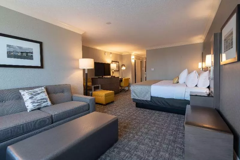 سوئیت با تخت بزرگ, Best Western Premier Airport/expo Center