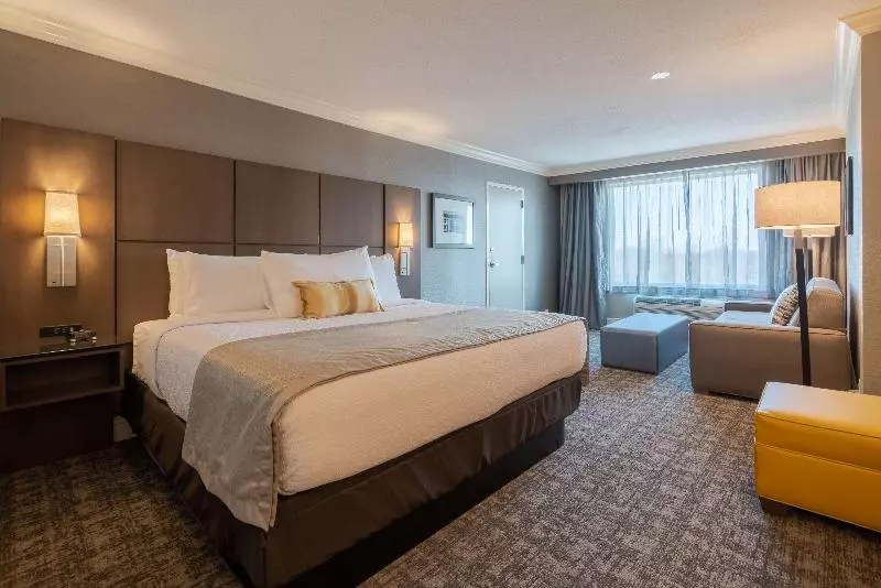 سوئیت با تخت بزرگ, Best Western Premier Airport/expo Center