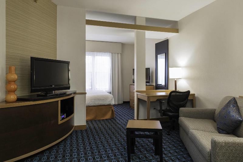 キングサイズベッドのスタンダードルーム, Fairfield Inn And Suites Santa Rosa Sebastopol
