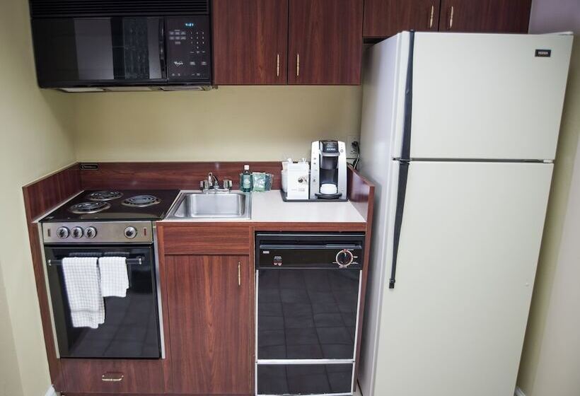 Люкс, Holiday Inn Express Hotel & Suites Conover   Hickory Area, An Ihg