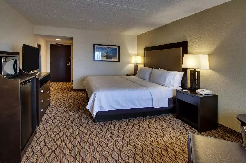 身障者適用キングサイズベッドルーム, Holiday Inn Express Baltimore Bwi Airport West, An Ihg