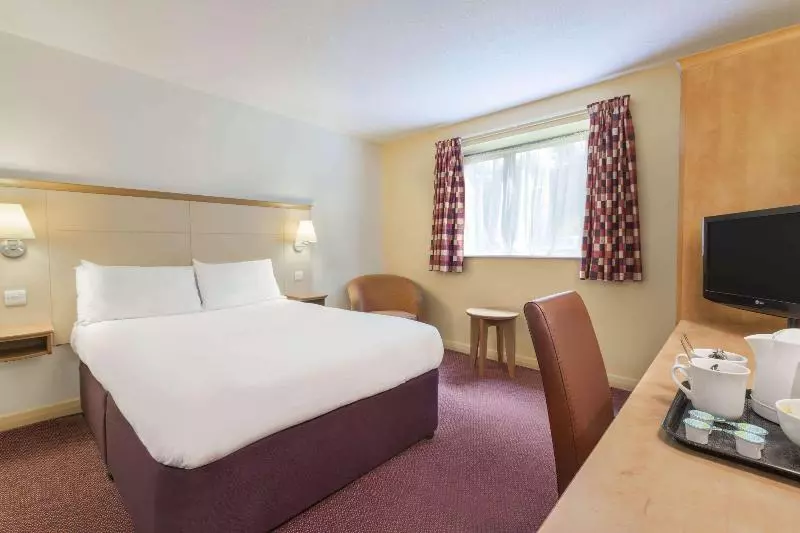キングサイズベッドのスタンダードルーム, Holiday Inn Express St Ignace Lake Central, An Ihg