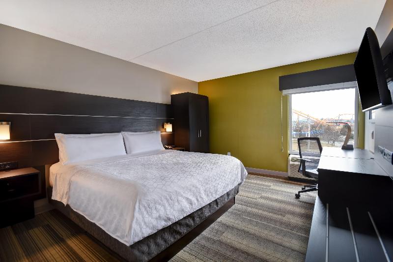 キングサイズベッドのスタンダードルーム, Holiday Inn Express & Suites Allentown Dorney Park Area, An Ihg