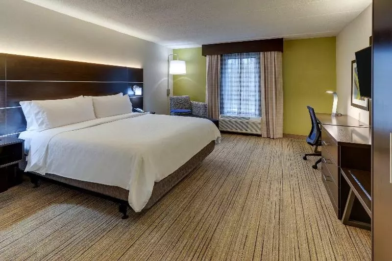 Standard-invahuone King-vuode, Holiday Inn Express & Suites Troy By Ihg
