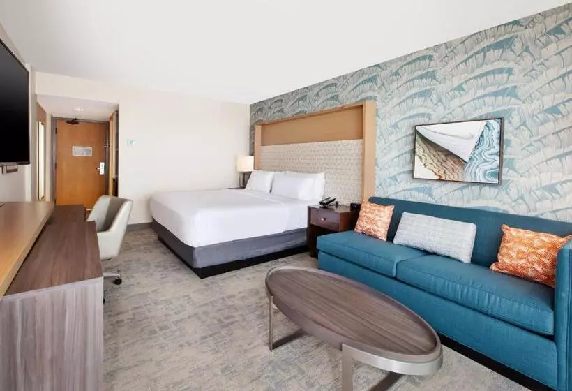 اتاق استاندارد با تخت بزرگ برای معلولان, Holiday Inn Va Beach Oceanside 21st St, An Ihg