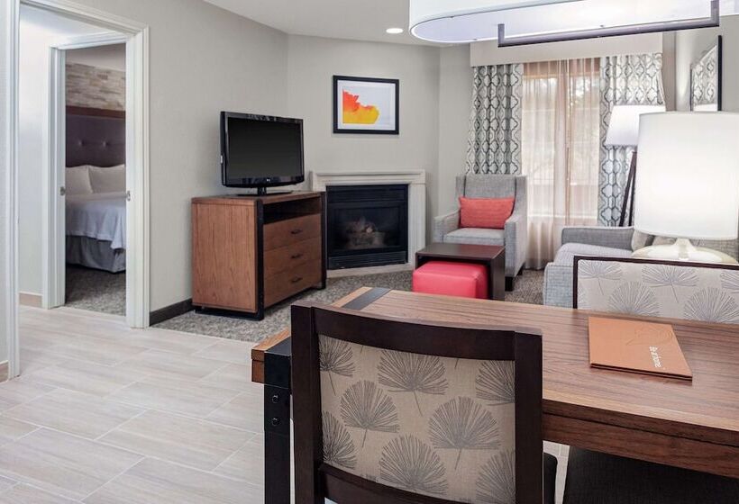 Люкс 2 Спальни, Homewood Suites By Hilton Ft. Worthbedford