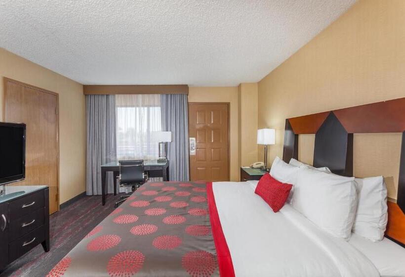 キングサイズベッドのスタンダードルーム, Ramada By Wyndham San Diego National City