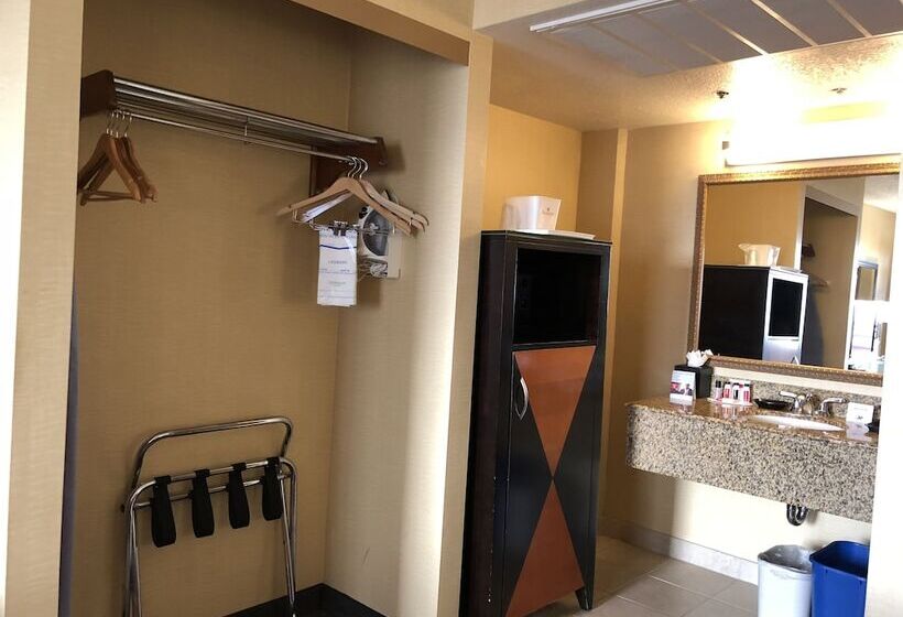Номер Стандарт 2 Двуспальные Кровати, Ramada By Wyndham San Diego National City