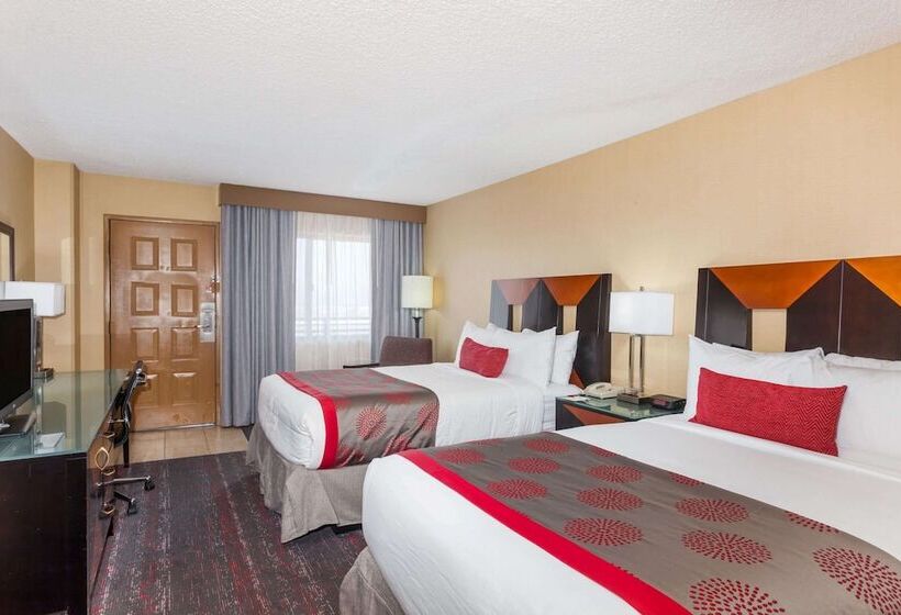 ２ダブルベッドのスタンダードルーム, Ramada By Wyndham San Diego National City