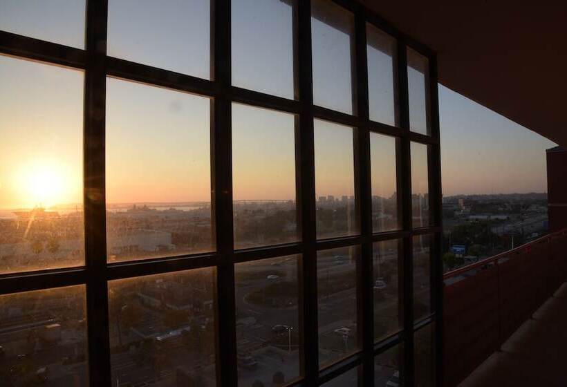 ２ダブルベッドのスタンダードルーム, Ramada By Wyndham San Diego National City