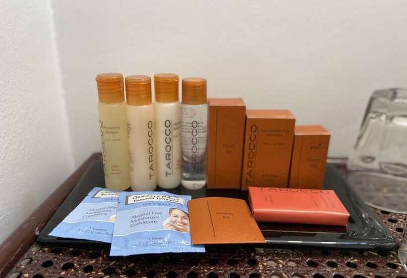 جناح, Magic Castle Hotel