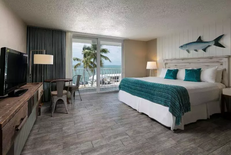 身障者適用キングサイズベッドルーム, Three Waters Resort And Marina, Islamorada, A Tribute Portfolio Resort