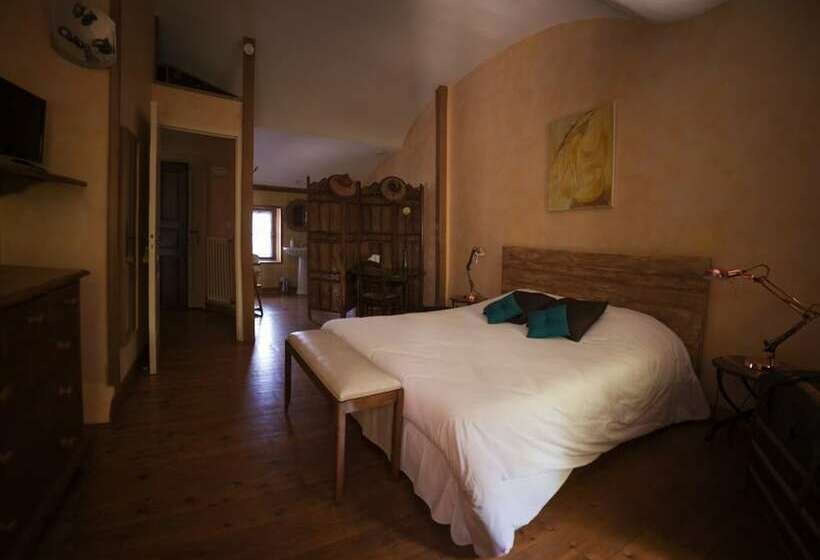 Номер Стандарт, Moulin Madame