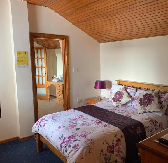 חדר משפחתי, Beech Lodge B&b