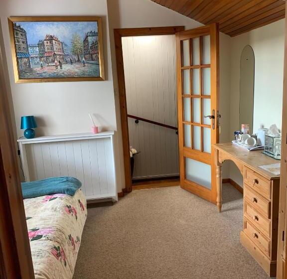Семейный Номер, Beech Lodge B&b